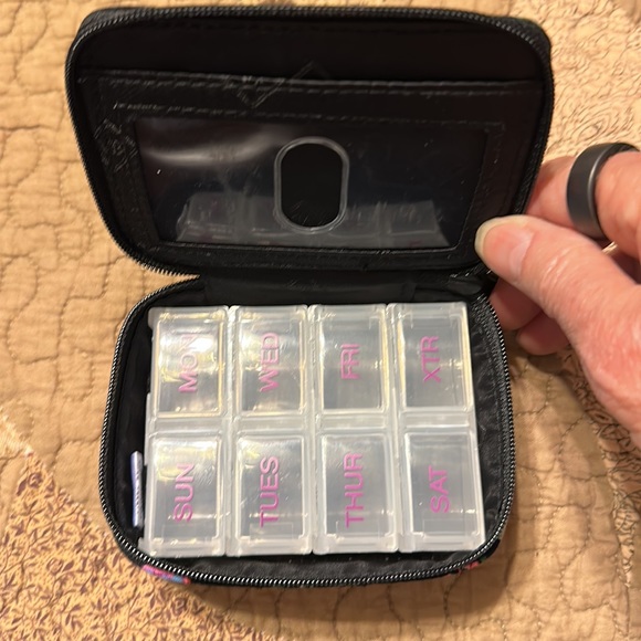 SOLD   Peace VB Very Berry Collection - Picture 12 of 12